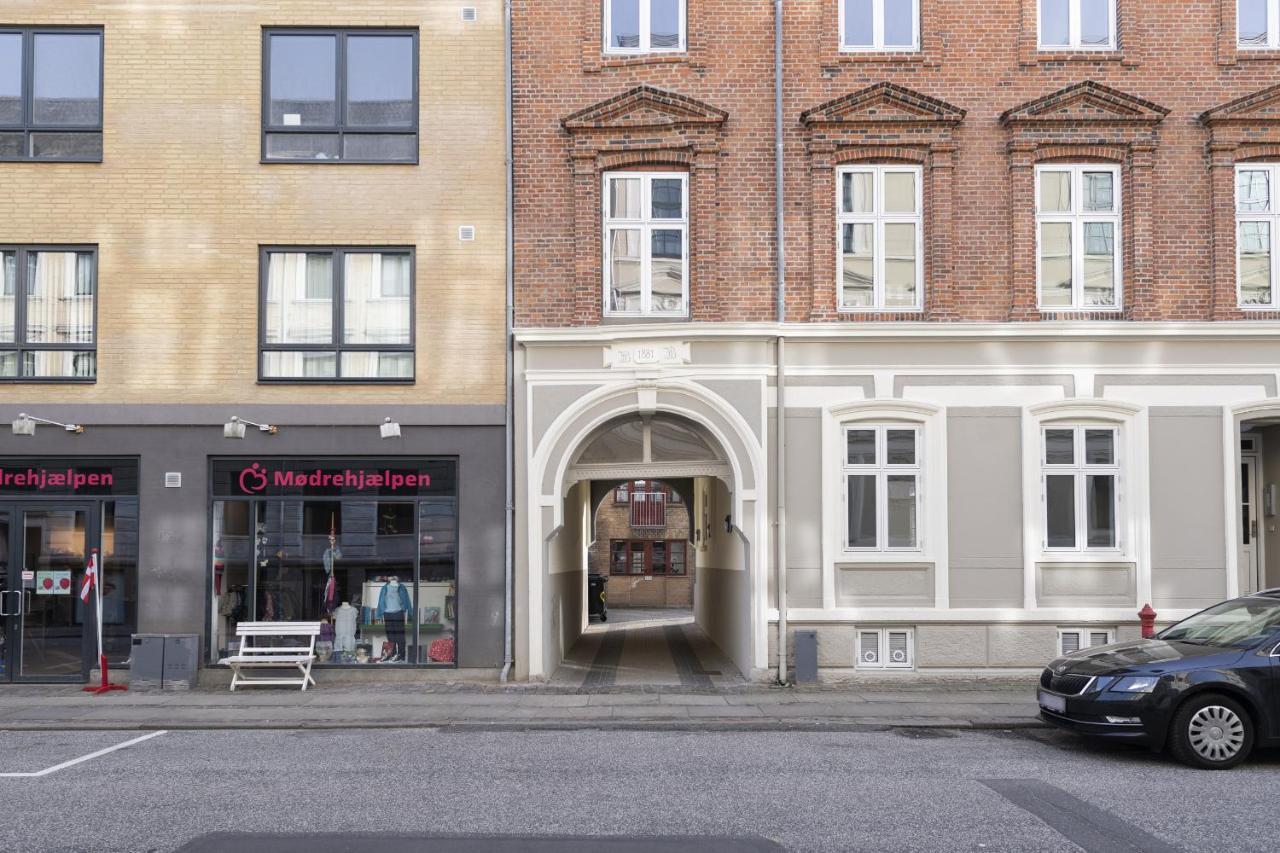 Aday - Apartment Suite 1 Aalborg Center Bagian luar foto