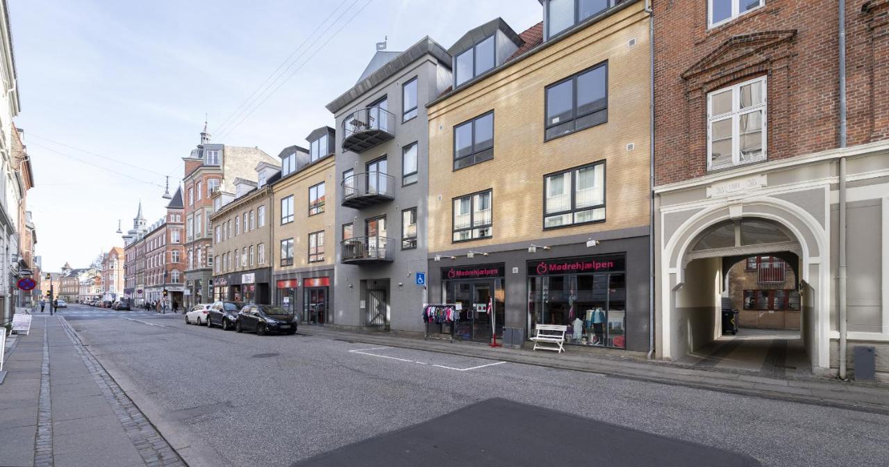 Aday - Apartment Suite 1 Aalborg Center Bagian luar foto